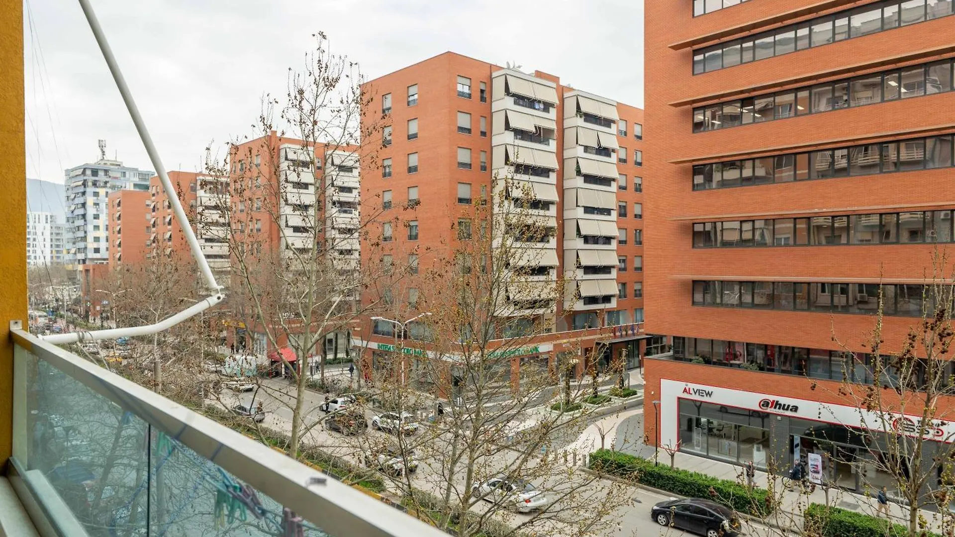 Tirent Apartment-Spacious 2-Bedroom Stay In Delijorgji 티라나 아파트
